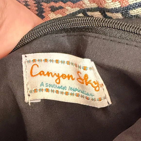 Canyon Sky Southwest Pattern Crossbody Bag - NWT - Picture 4 of 4